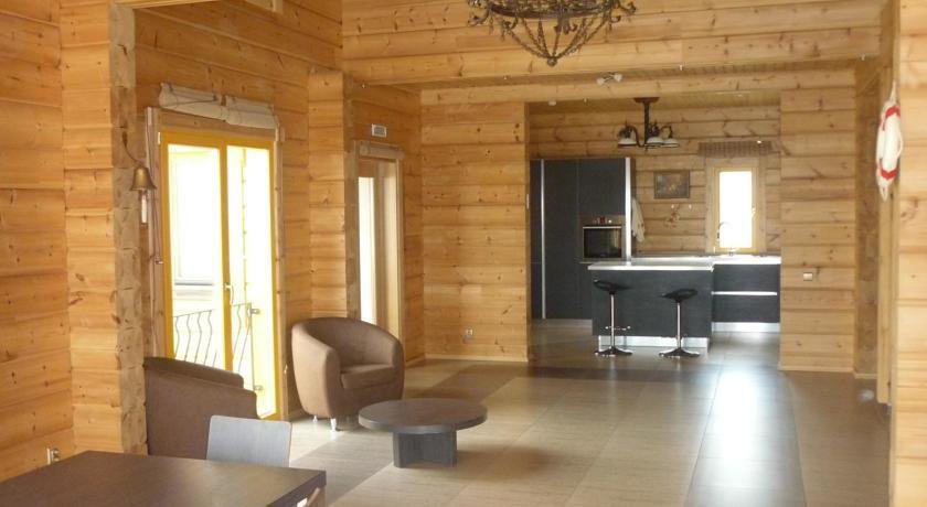 Гостевой дом ApartVillas Yantarnoe Ozero Янтарный-7